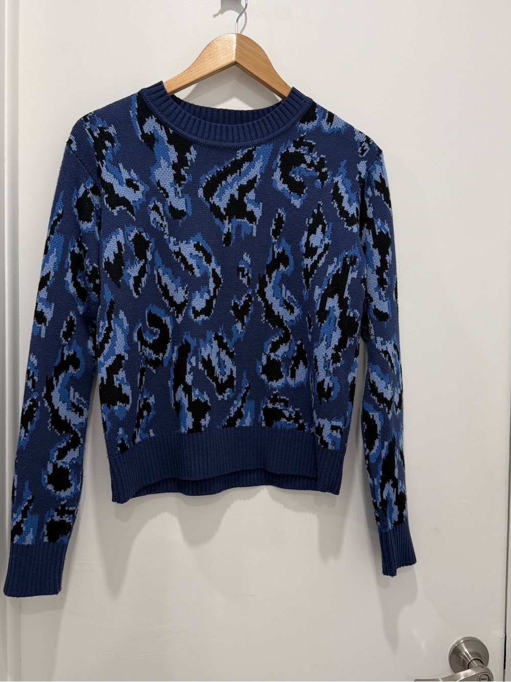 Derek Lam Collective Blue Black Abstract Animal Print Knit Sweater Medium